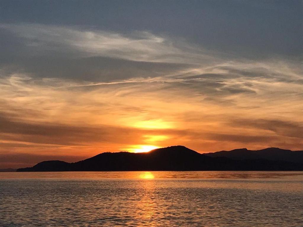 La badine Aparthotel Hyeres Bagian luar foto