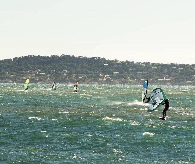 La badine Aparthotel Hyeres Bagian luar foto