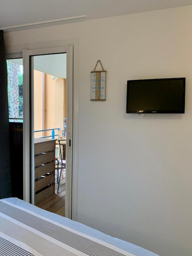 La badine Aparthotel Hyeres Bagian luar foto