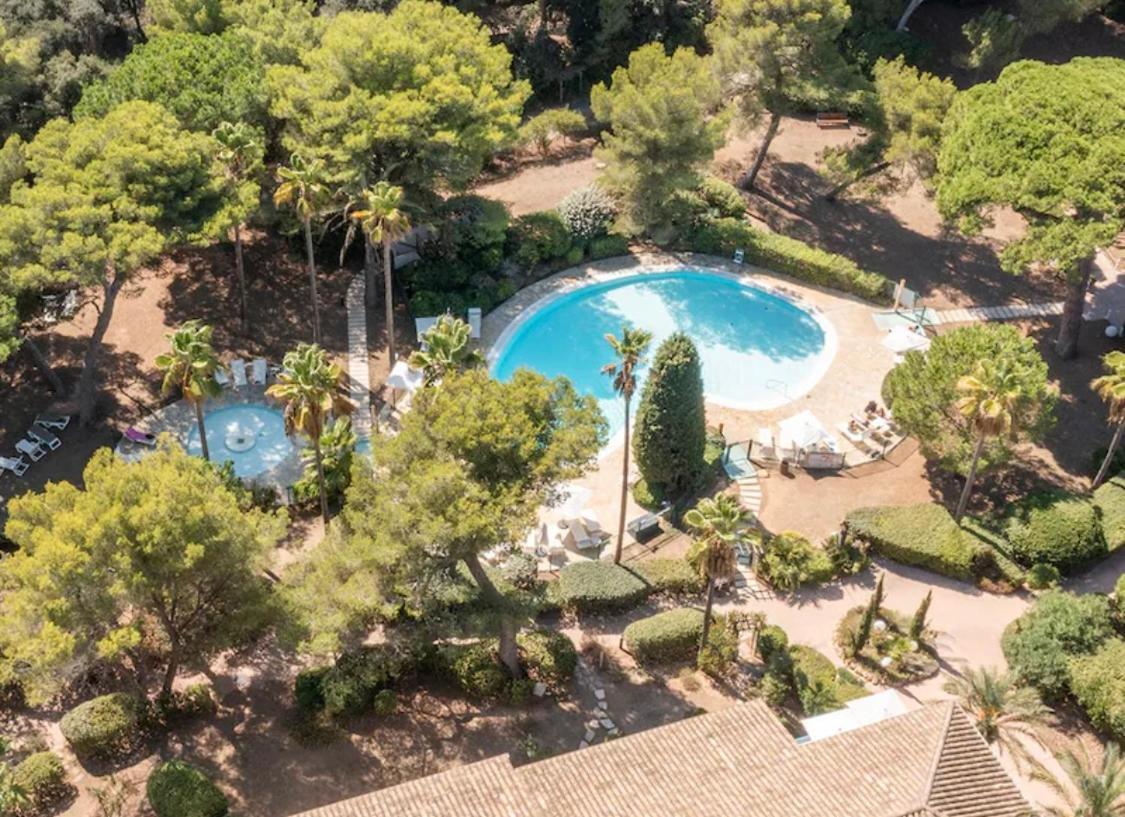 La badine Aparthotel Hyeres Bagian luar foto